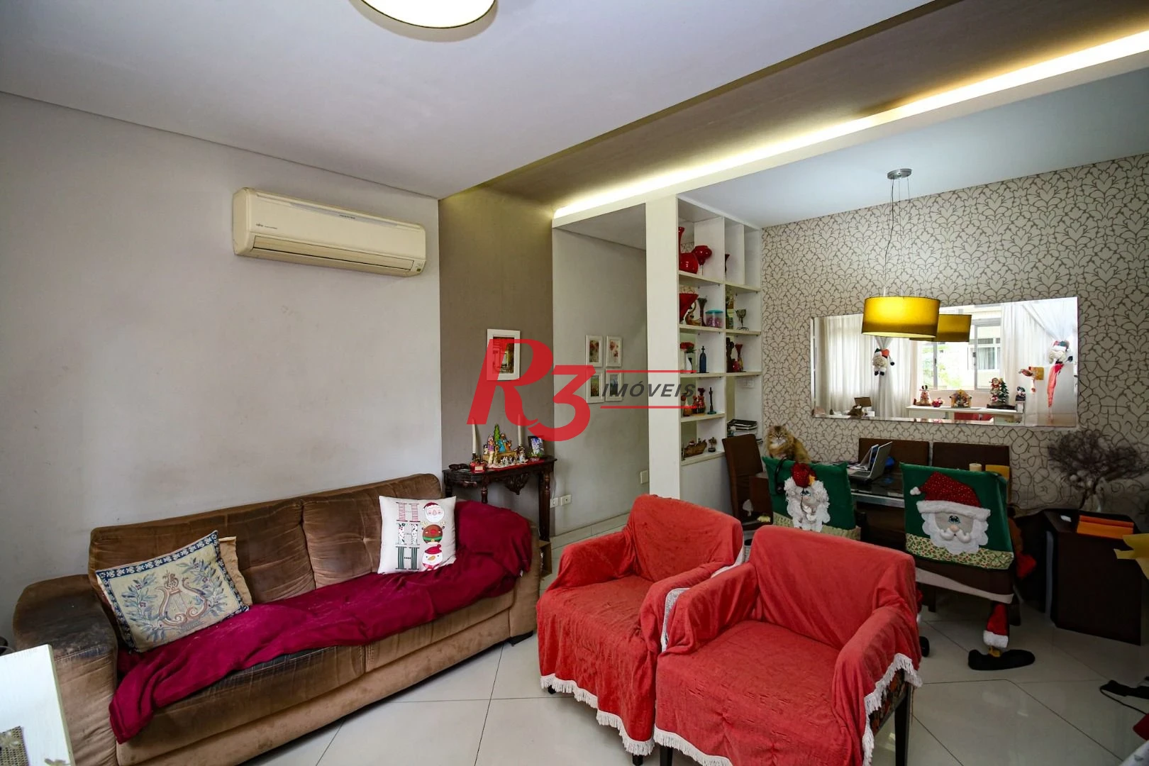 Apartamento com 3 dormitórios à venda, 146 m² por R$ 700.000,00 - Gonzaga - Santos/SP