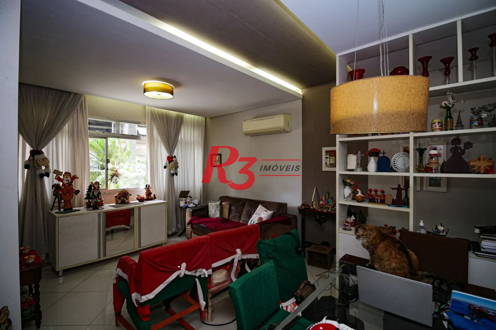 Apartamento com 3 dormitórios à venda, 146 m² por R$ 700.000,00 - Gonzaga - Santos/SP