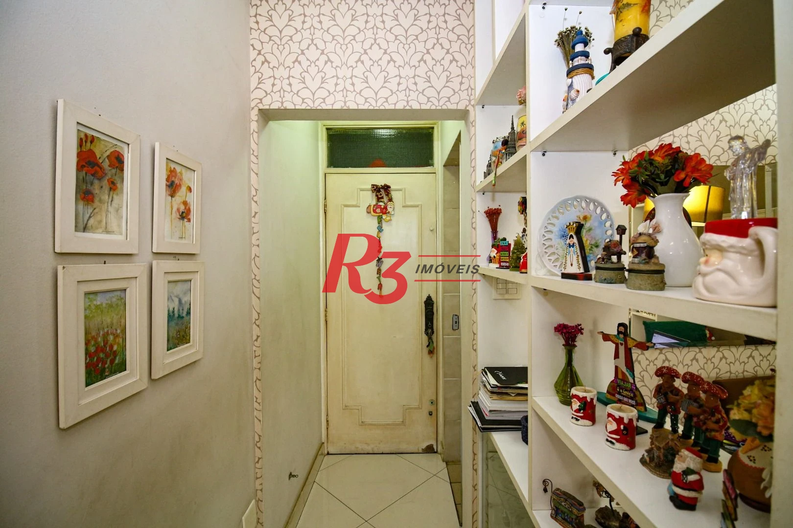 Apartamento com 3 dormitórios à venda, 146 m² por R$ 700.000,00 - Gonzaga - Santos/SP
