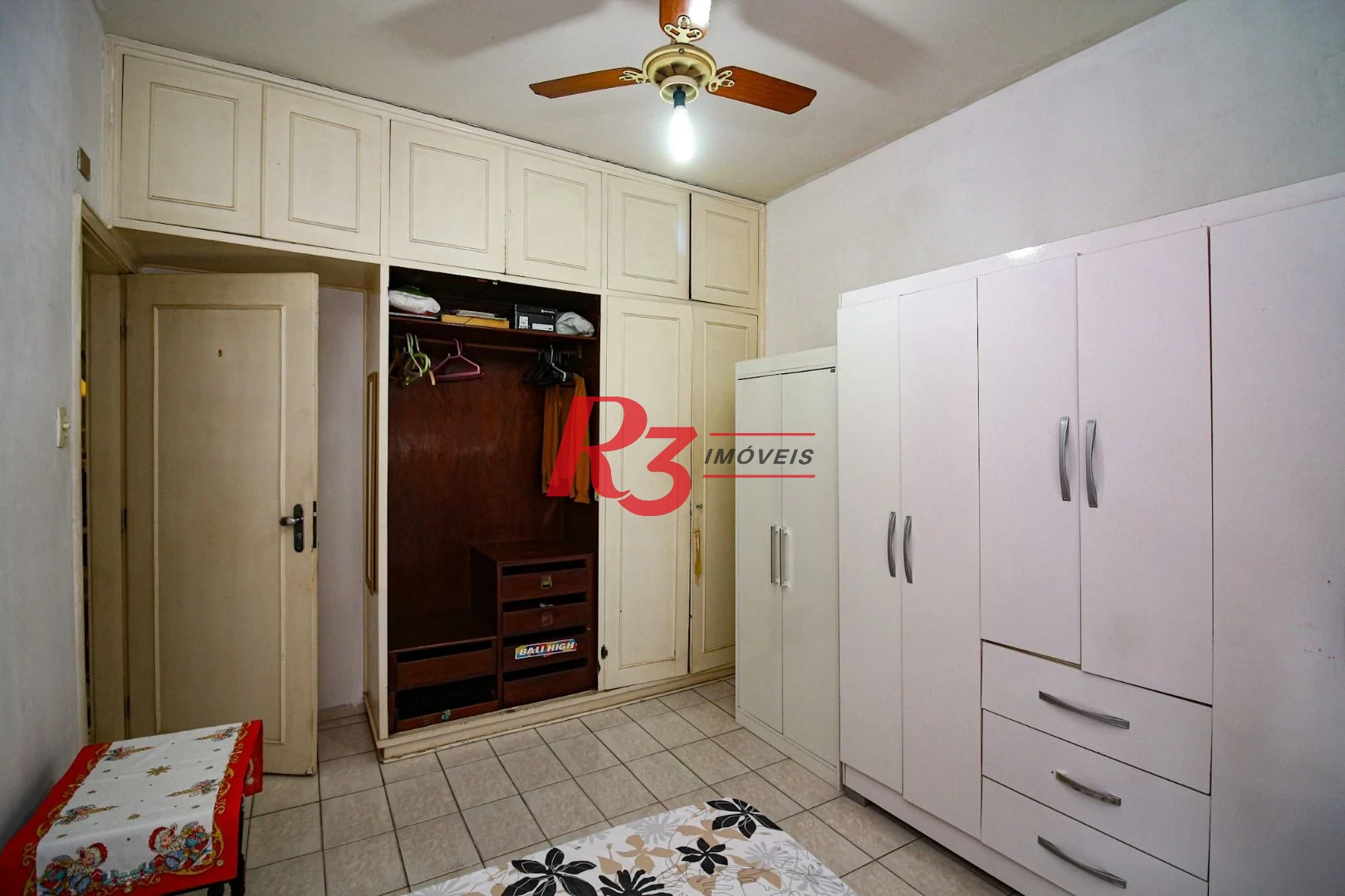Apartamento com 3 dormitórios à venda, 146 m² por R$ 700.000,00 - Gonzaga - Santos/SP