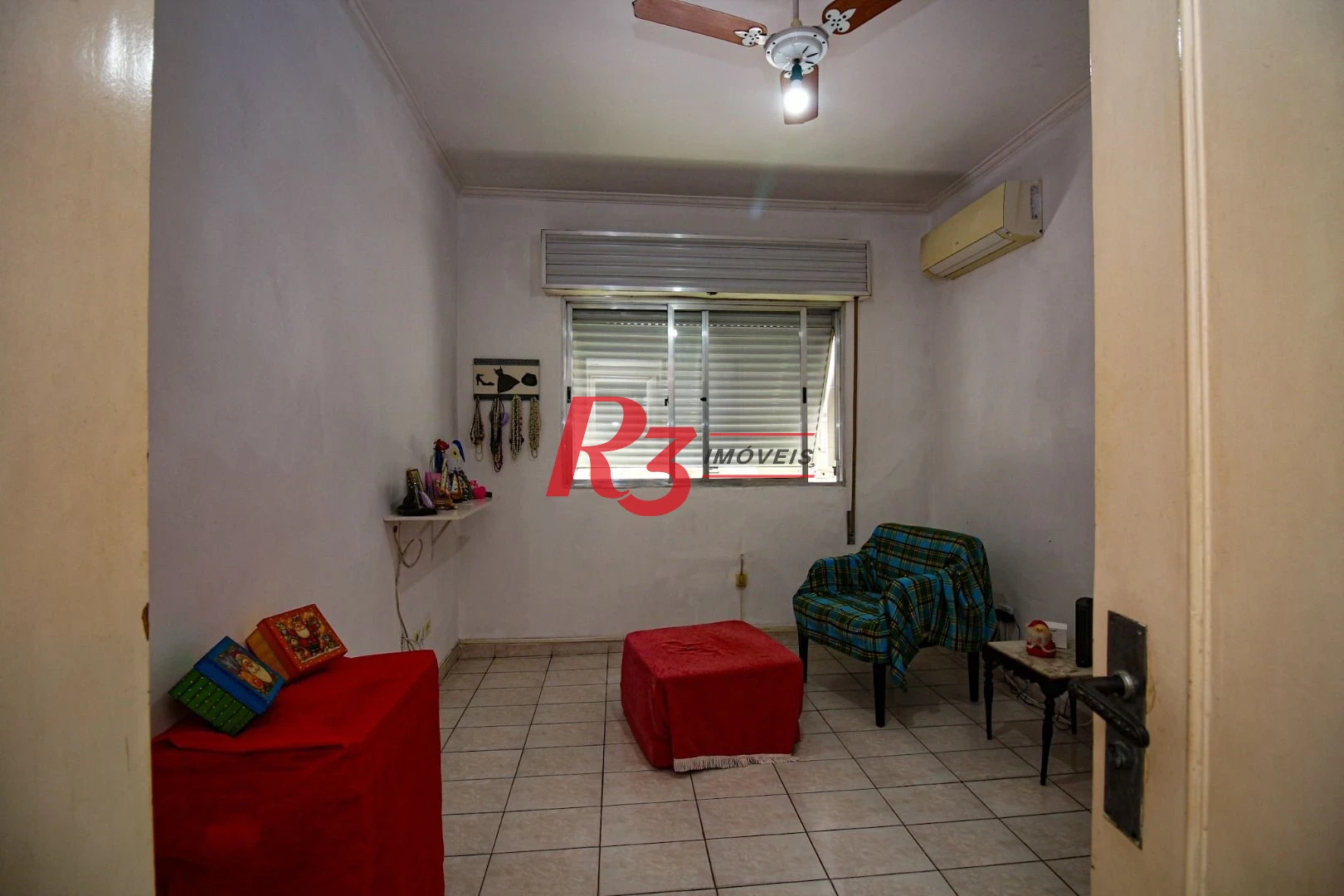 Apartamento com 3 dormitórios à venda, 146 m² por R$ 700.000,00 - Gonzaga - Santos/SP