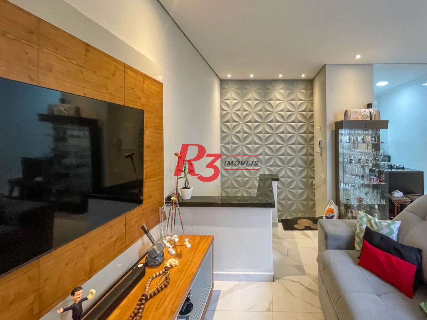 Sobreposta com 2 dormitórios à venda, 73 m² por R$ 564.000 - Boqueirão - Santos/SP