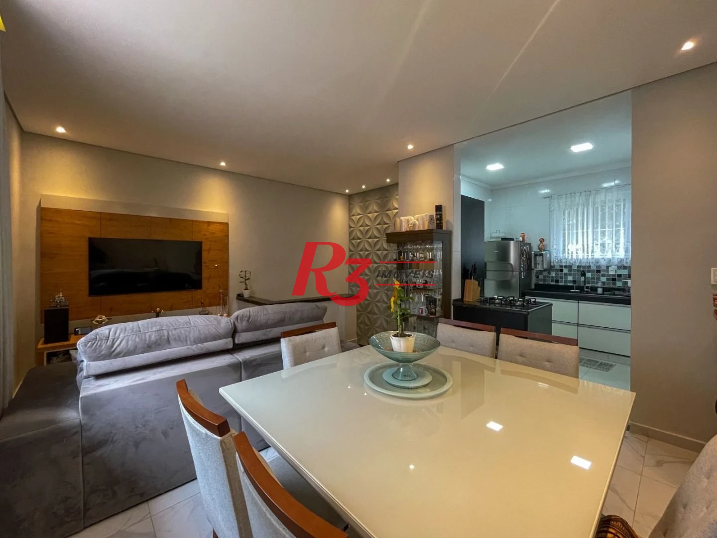 Sobreposta com 2 dormitórios à venda, 73 m² por R$ 564.000 - Boqueirão - Santos/SP