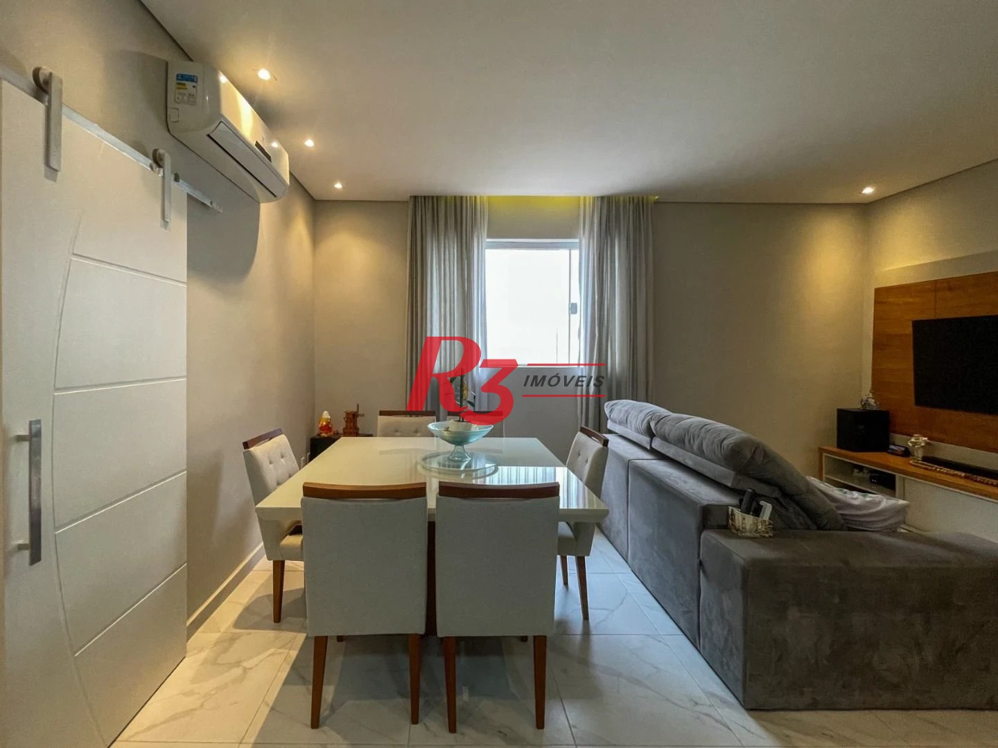 Sobreposta com 2 dormitórios à venda, 73 m² por R$ 564.000 - Boqueirão - Santos/SP