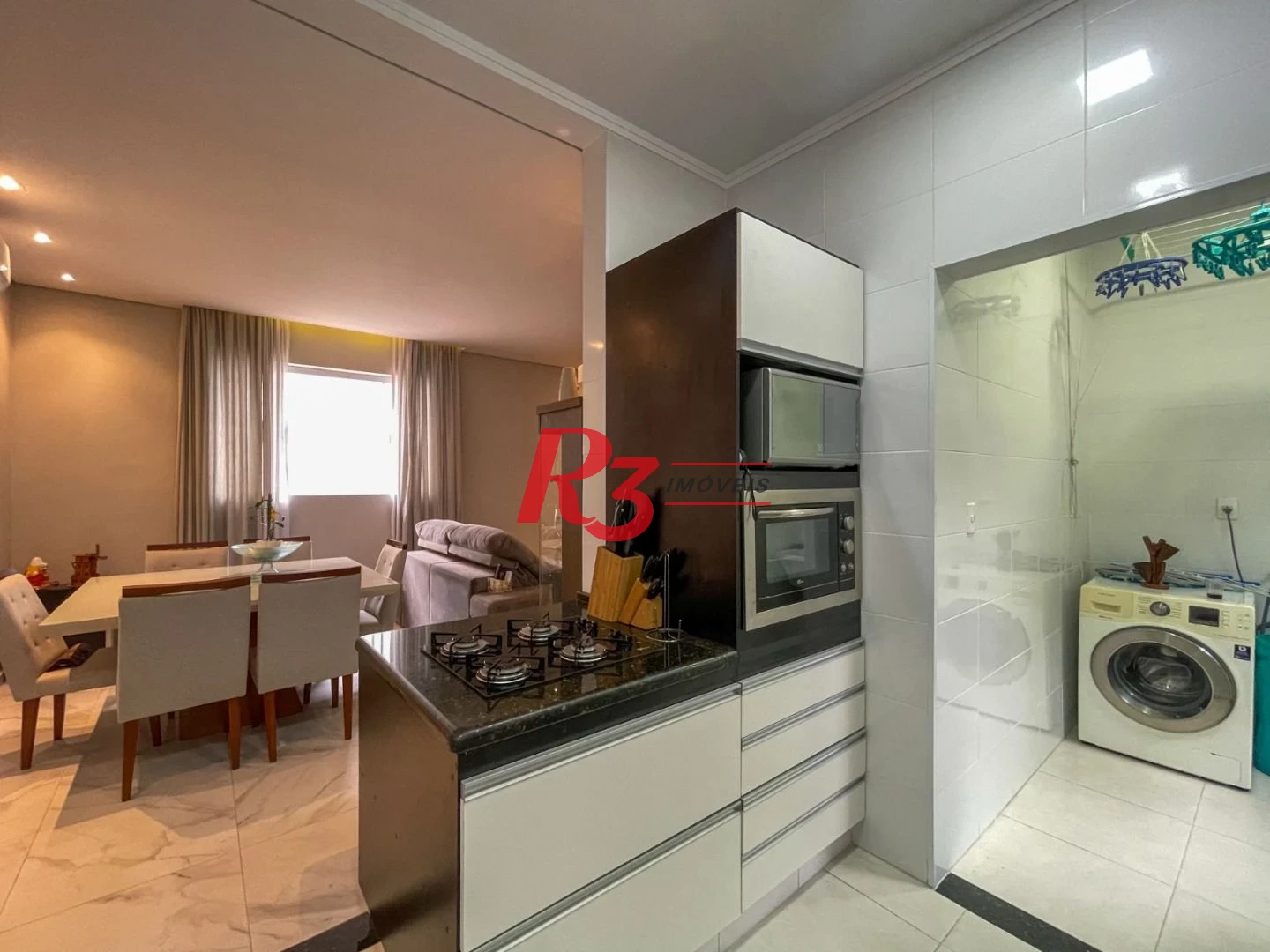 Sobreposta com 2 dormitórios à venda, 73 m² por R$ 564.000 - Boqueirão - Santos/SP
