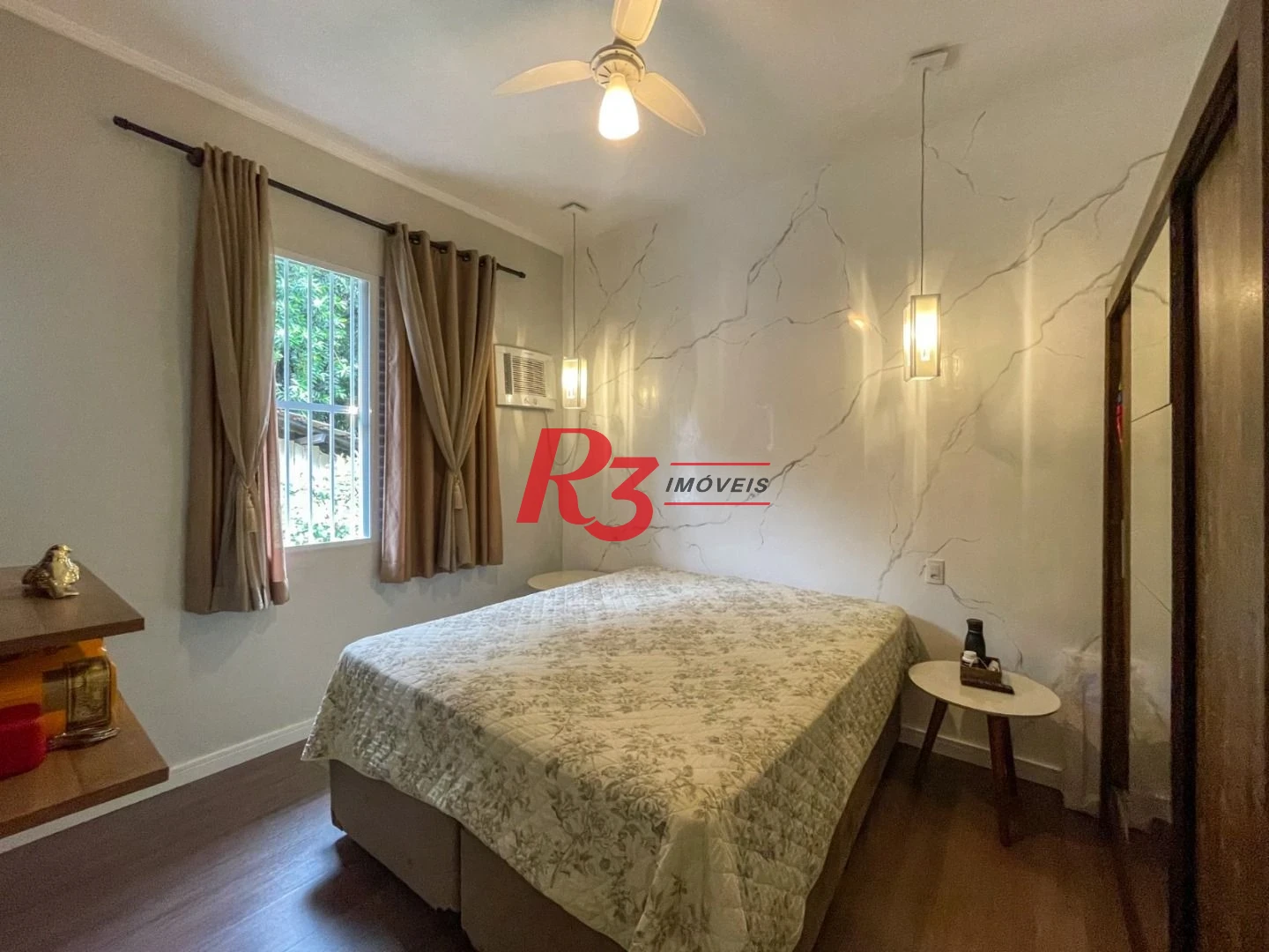 Sobreposta com 2 dormitórios à venda, 73 m² por R$ 564.000 - Boqueirão - Santos/SP