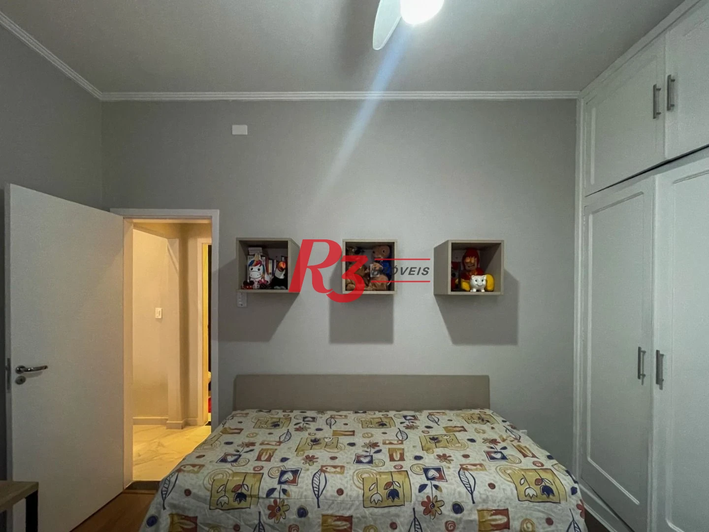 Sobreposta com 2 dormitórios à venda, 73 m² por R$ 564.000 - Boqueirão - Santos/SP