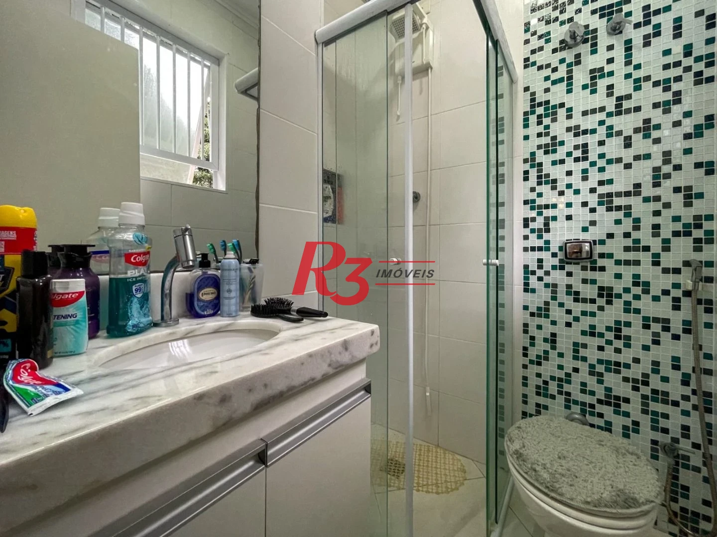 Sobreposta com 2 dormitórios à venda, 73 m² por R$ 564.000 - Boqueirão - Santos/SP