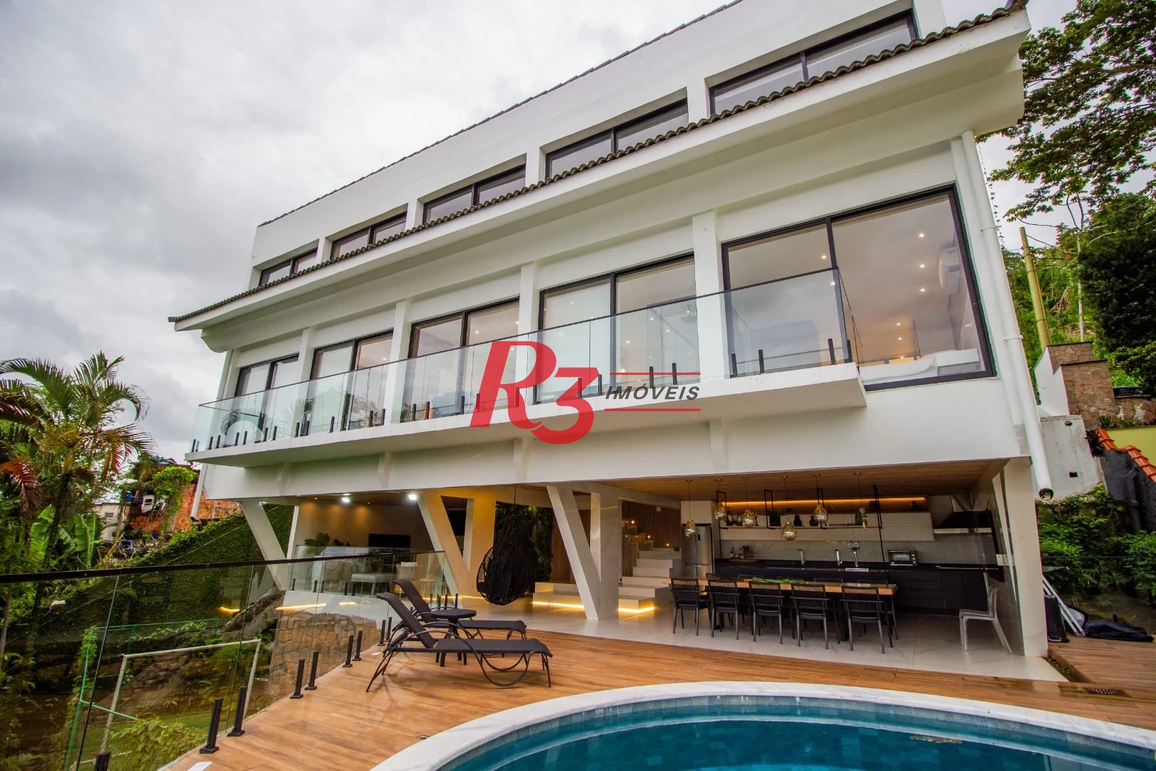 Casa com 4 dormitórios, 600 m² - venda por R$ 8.500.000,00 ou aluguel por R$ 50.000,00/mês - Marapé - Santos/SP