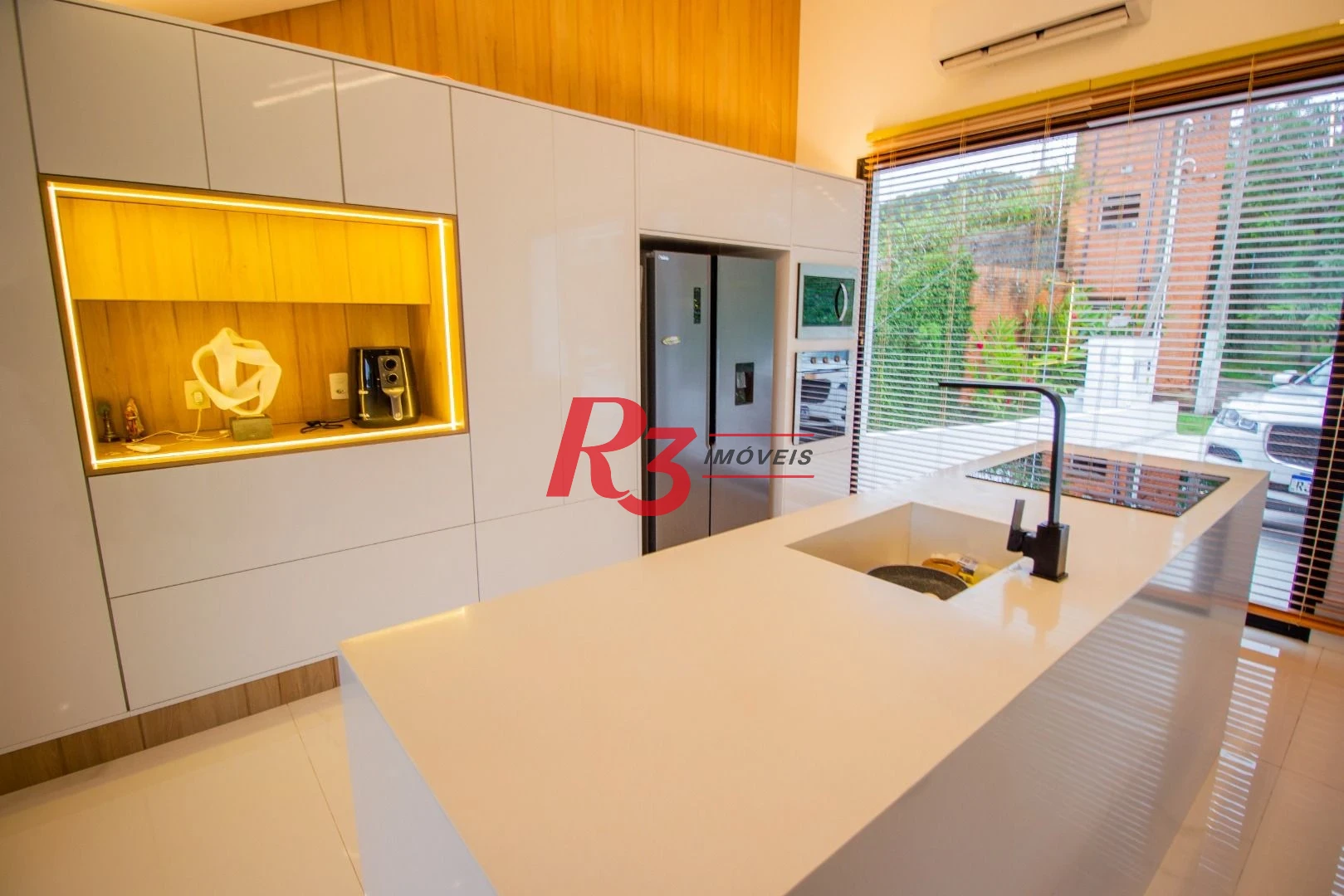 Casa com 4 dormitórios, 600 m² - venda por R$ 8.500.000,00 ou aluguel por R$ 50.000,00/mês - Marapé - Santos/SP