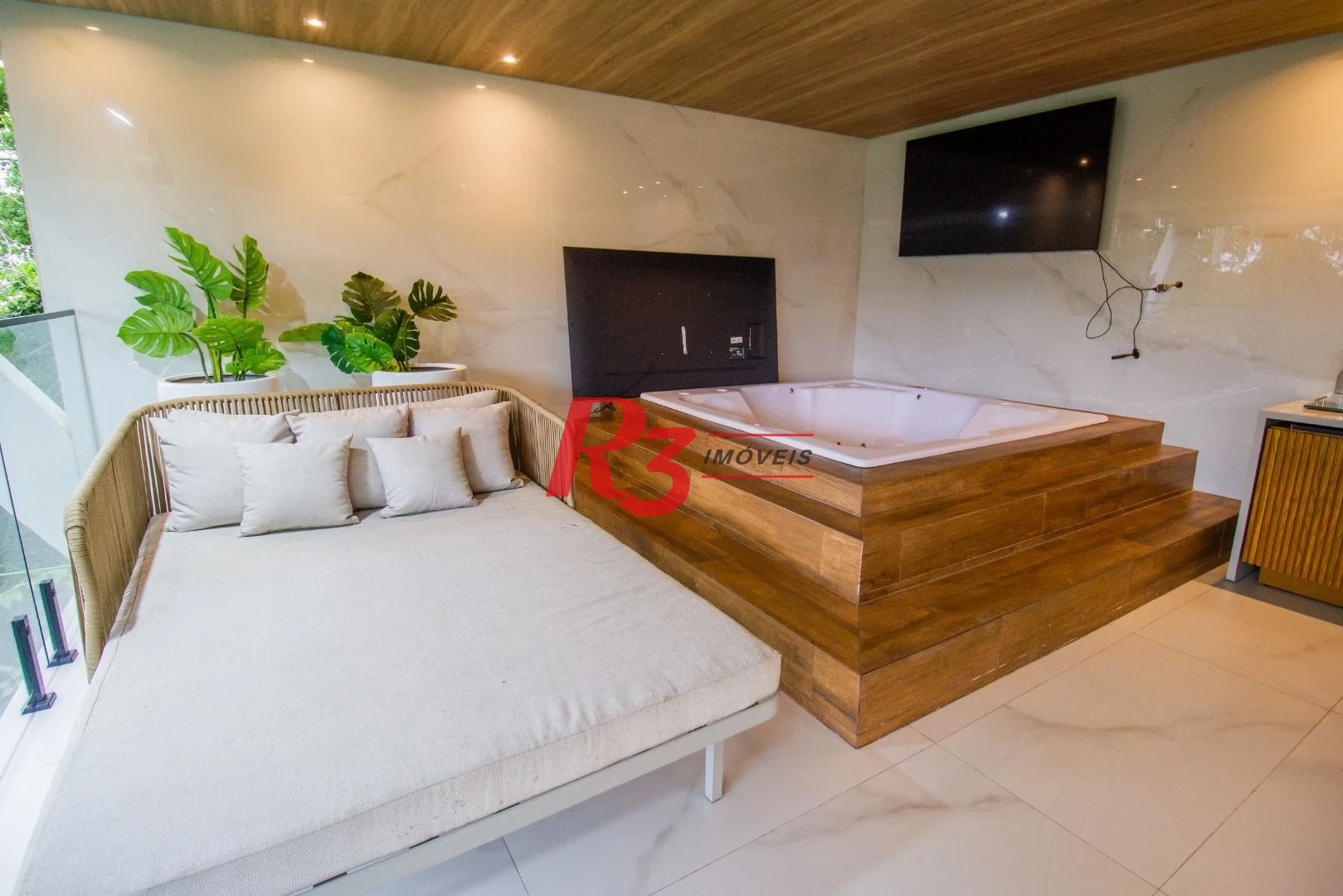 Casa com 4 dormitórios, 600 m² - venda por R$ 8.500.000,00 ou aluguel por R$ 50.000,00/mês - Marapé - Santos/SP