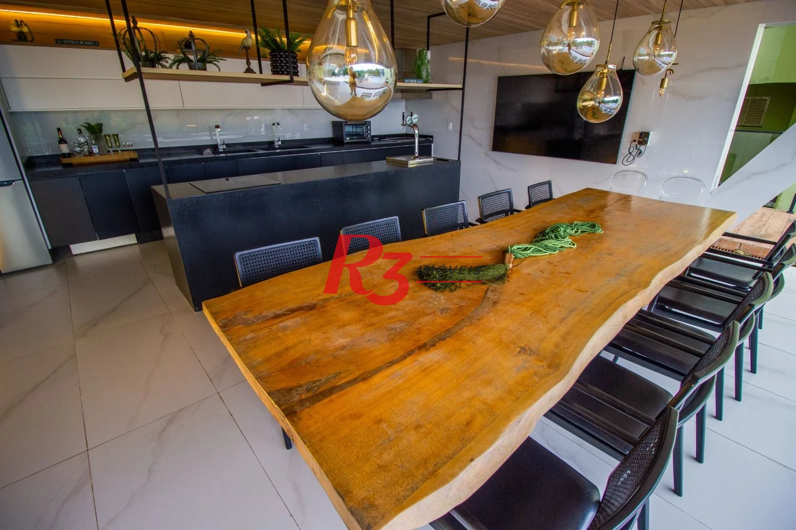 Casa com 4 dormitórios, 600 m² - venda por R$ 8.500.000,00 ou aluguel por R$ 50.000,00/mês - Marapé - Santos/SP