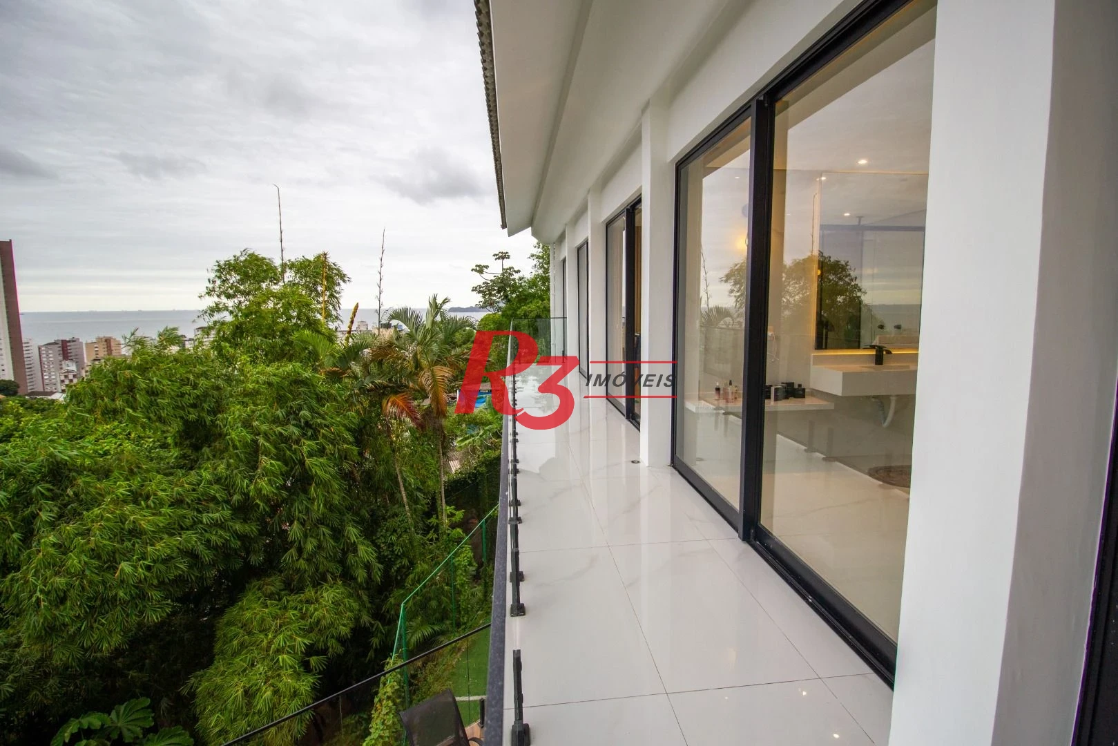 Casa com 4 dormitórios, 600 m² - venda por R$ 8.500.000,00 ou aluguel por R$ 50.000,00/mês - Marapé - Santos/SP