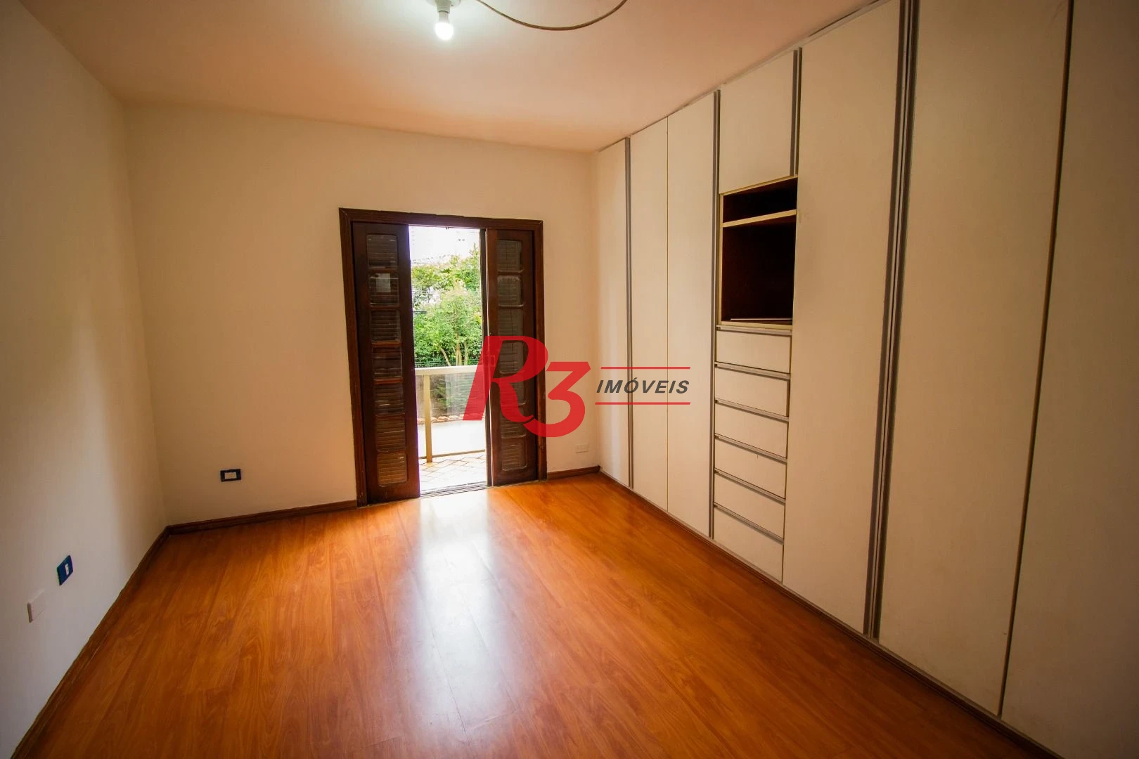 Casa com 4 dormitórios para alugar, 385 m² por R$ 20.934,21/mês - Ponta da Praia - Santos/SP