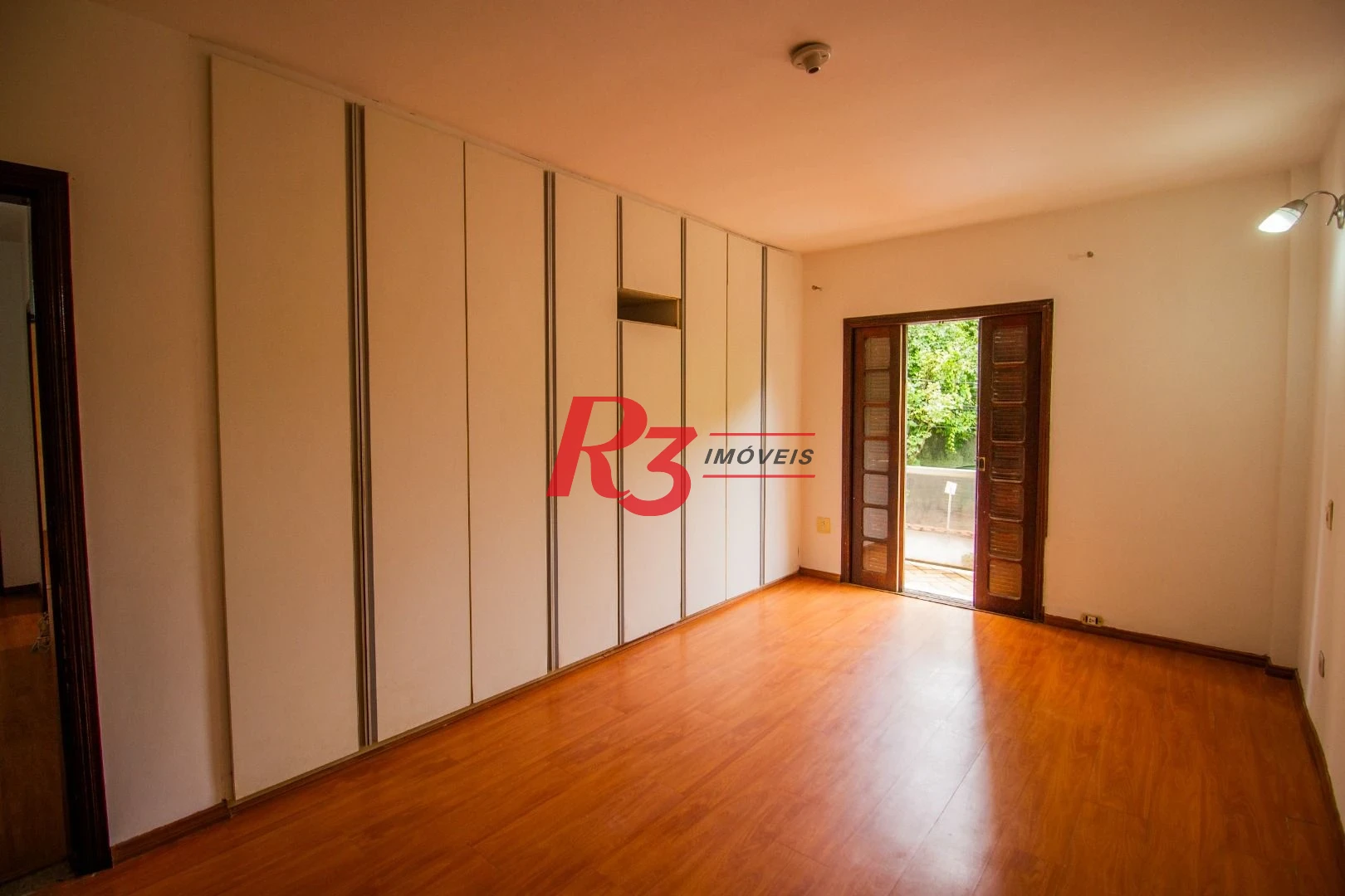 Casa com 4 dormitórios para alugar, 385 m² por R$ 20.934,21/mês - Ponta da Praia - Santos/SP