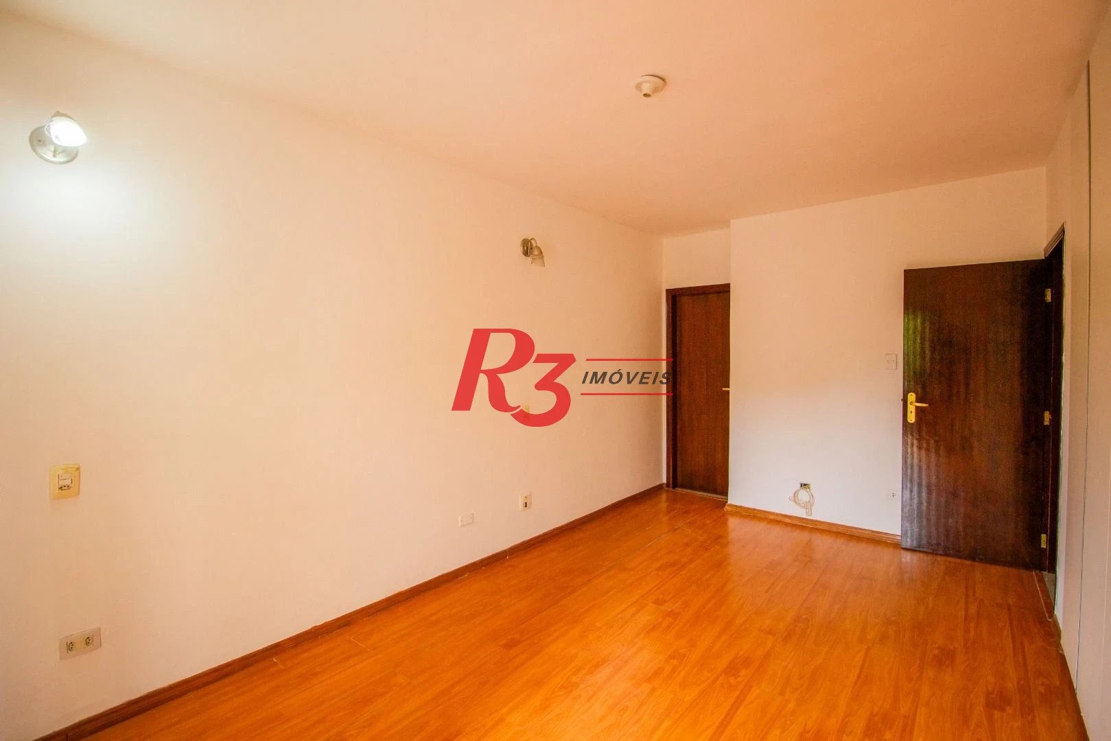 Casa com 4 dormitórios para alugar, 385 m² por R$ 20.934,21/mês - Ponta da Praia - Santos/SP