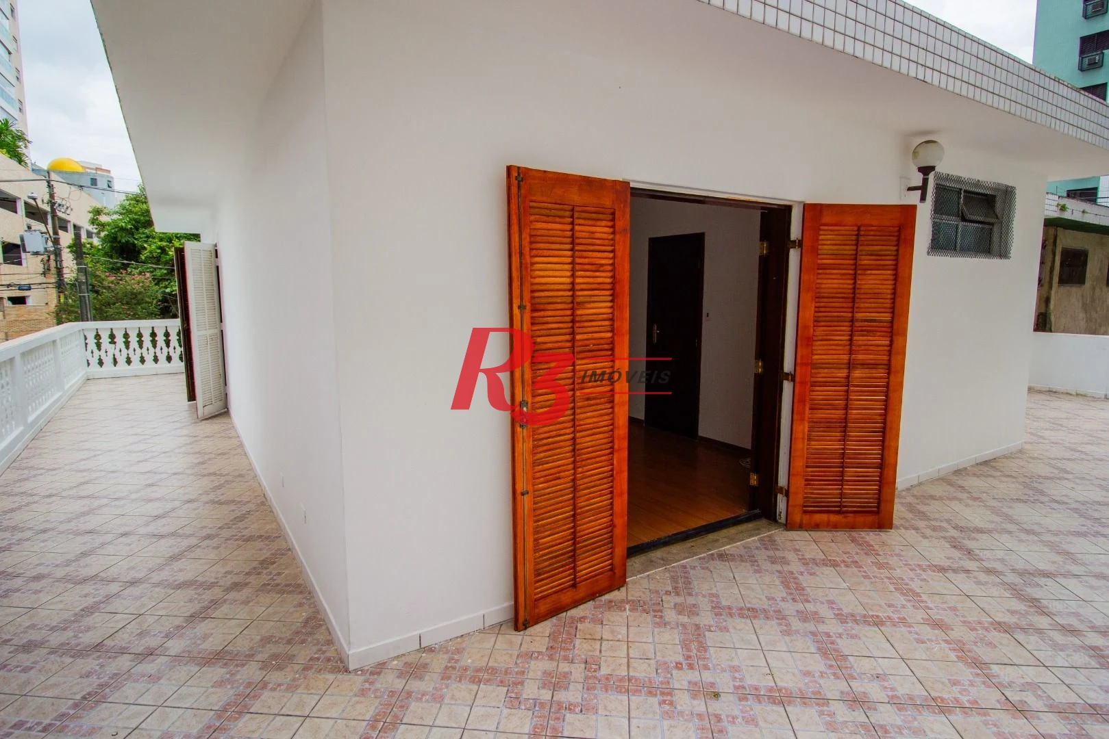 Casa com 4 dormitórios para alugar, 385 m² por R$ 20.934,21/mês - Ponta da Praia - Santos/SP