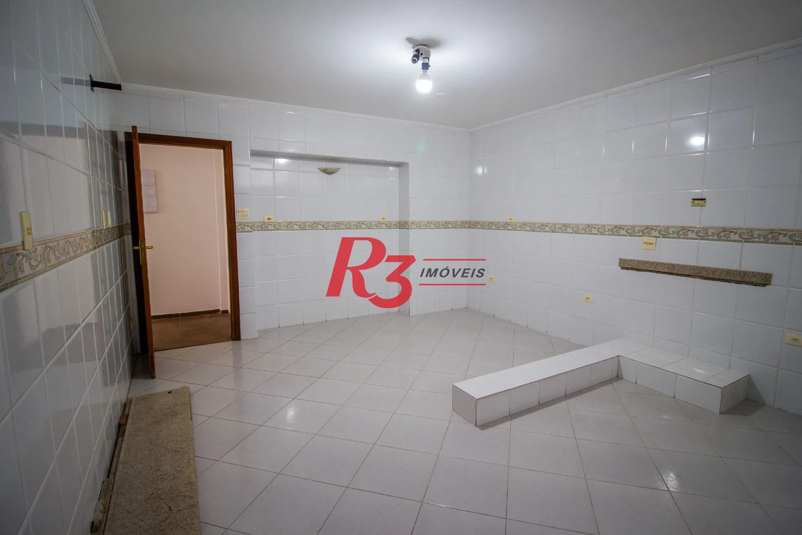 Casa com 4 dormitórios para alugar, 385 m² por R$ 20.934,21/mês - Ponta da Praia - Santos/SP