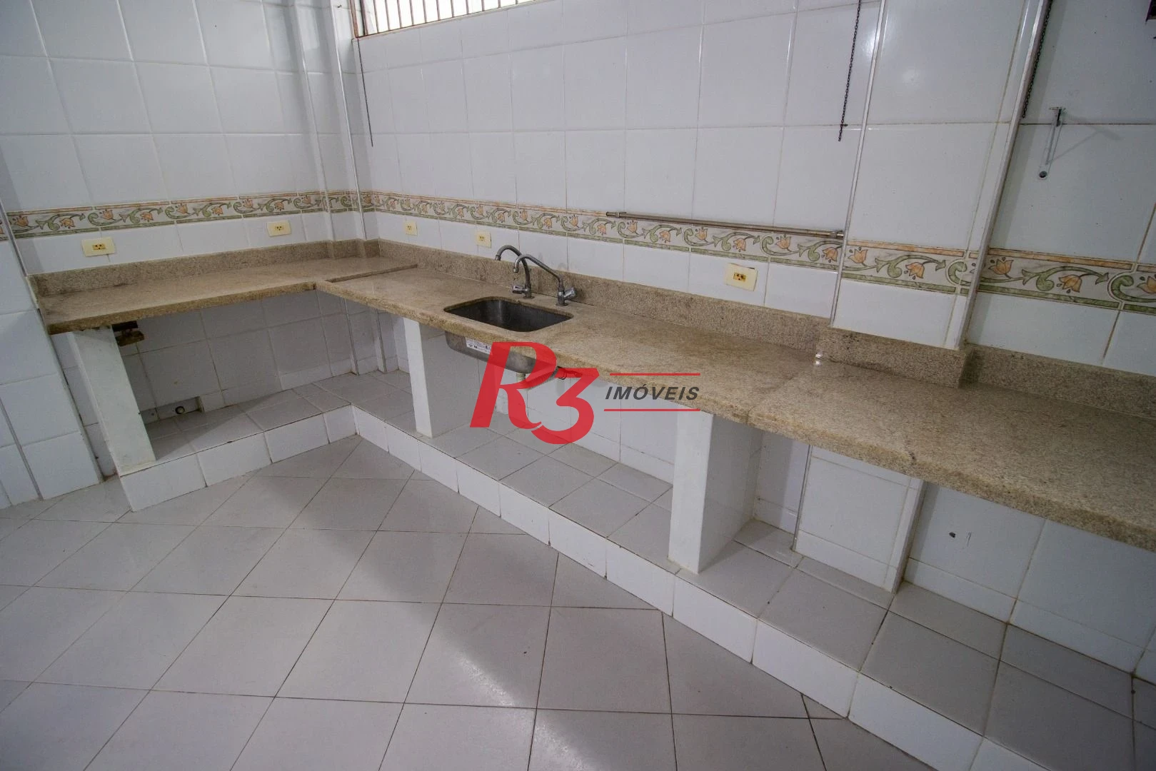 Casa com 4 dormitórios para alugar, 385 m² por R$ 20.934,21/mês - Ponta da Praia - Santos/SP