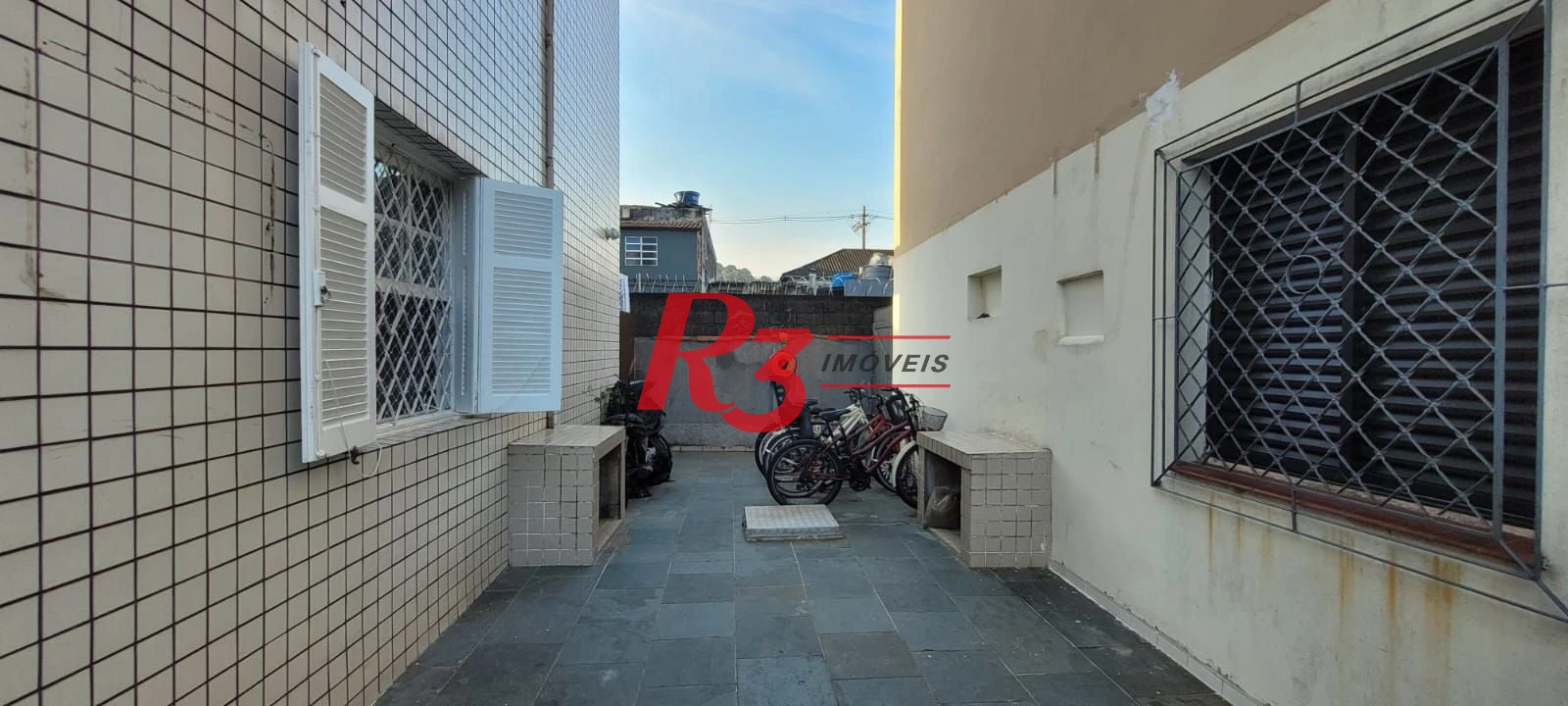 Apartamento com 2 dormitórios à venda, 69 m² por R$ 320.000,00 - Vila Matias - Santos/SP