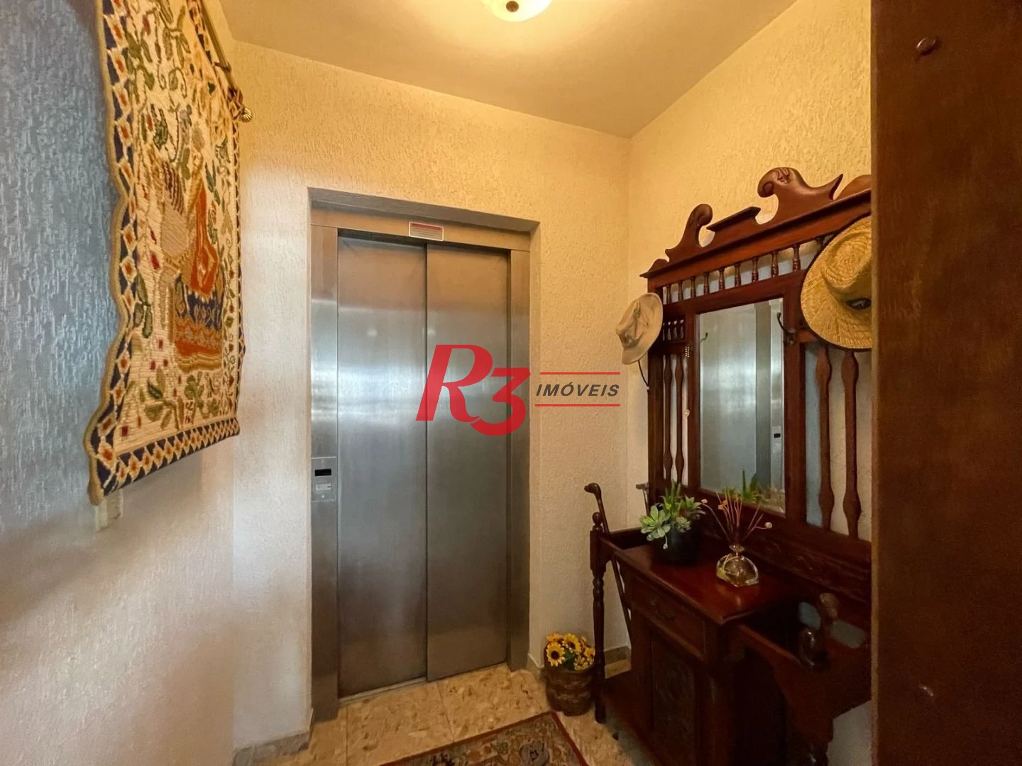 Apartamento com 3 dormitórios à venda, 245 m² por R$ 2.120.000,00 - Boqueirão - Santos/SP