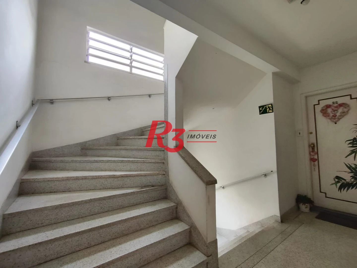 Apartamento com 3 dormitórios à venda, 128 m² por R$ 750.000,00 - Boqueirão - Santos/SP