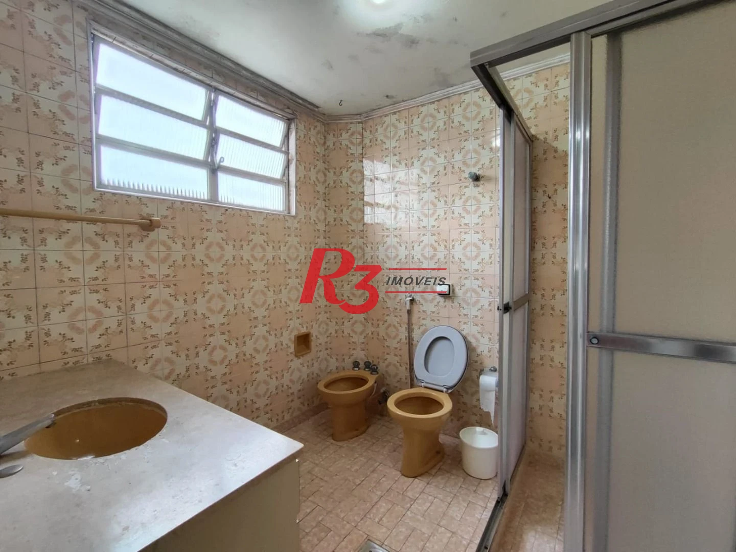 Apartamento com 3 dormitórios à venda, 128 m² por R$ 750.000,00 - Boqueirão - Santos/SP