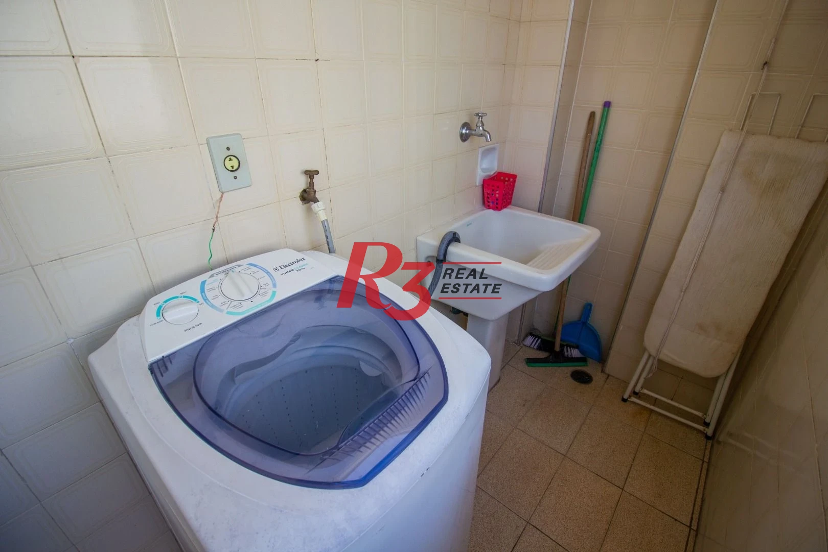 Apartamento para alugar, 60 m² por R$ 3.200,00/mês - Gonzaga - Santos/SP