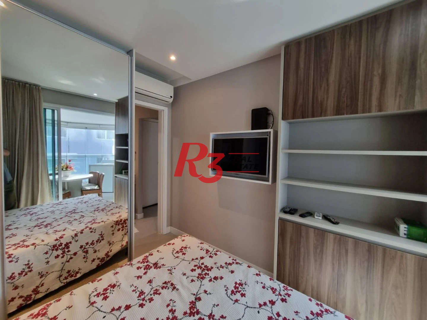 Apartamento para alugar, 45 m² por R$ 5.900,02/mês - Pompéia - Santos/SP