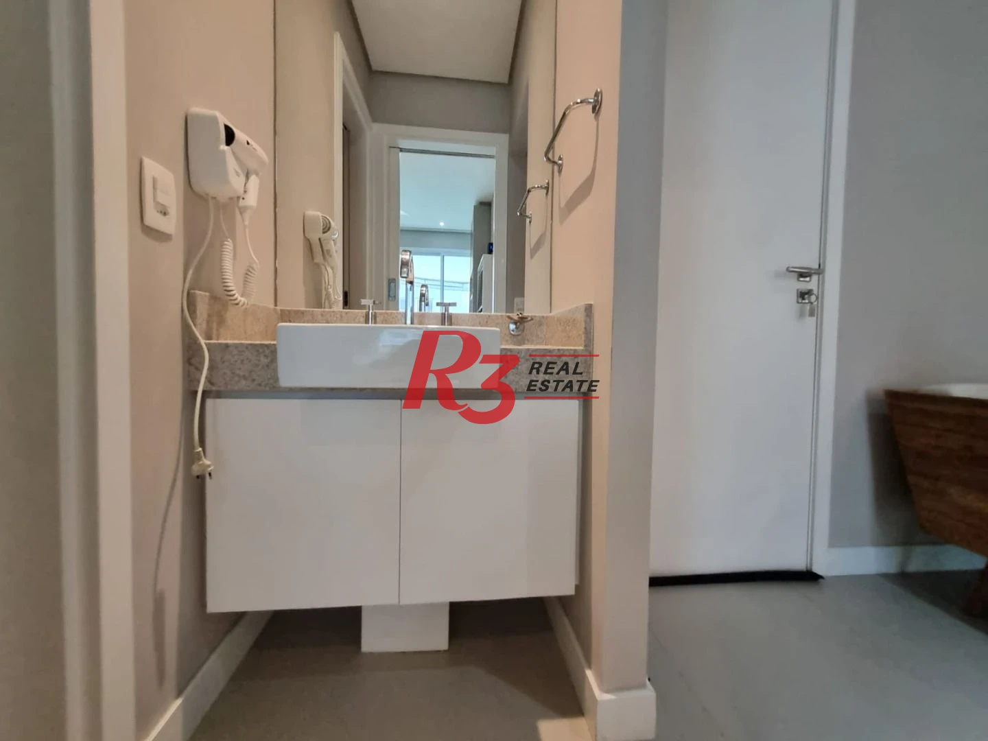 Apartamento para alugar, 45 m² por R$ 5.900,02/mês - Pompéia - Santos/SP