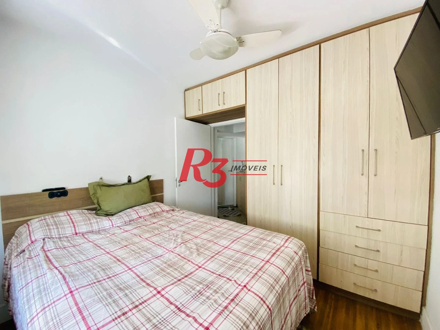 Apartamento com 3 dormitórios à venda, 95 m² por R$ 880.000,00 - Ponta da Praia - Santos/SP