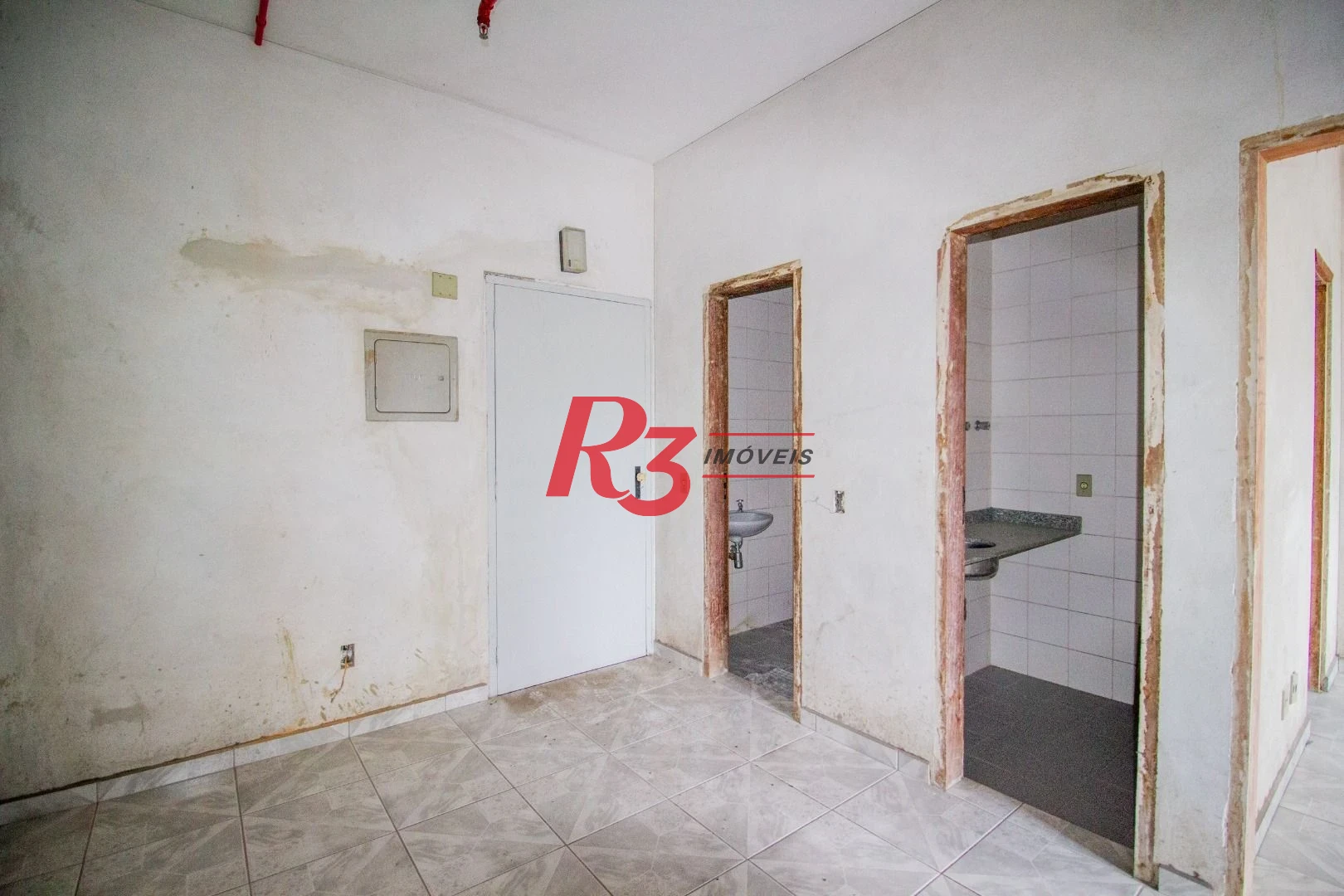 Sala à venda, 43 m² por R$ 353.000,00 - Encruzilhada - Santos/SP