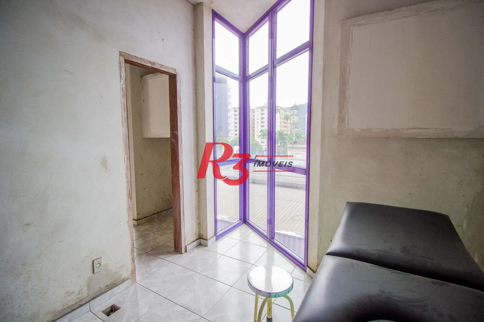 Sala à venda, 43 m² por R$ 353.000,00 - Encruzilhada - Santos/SP