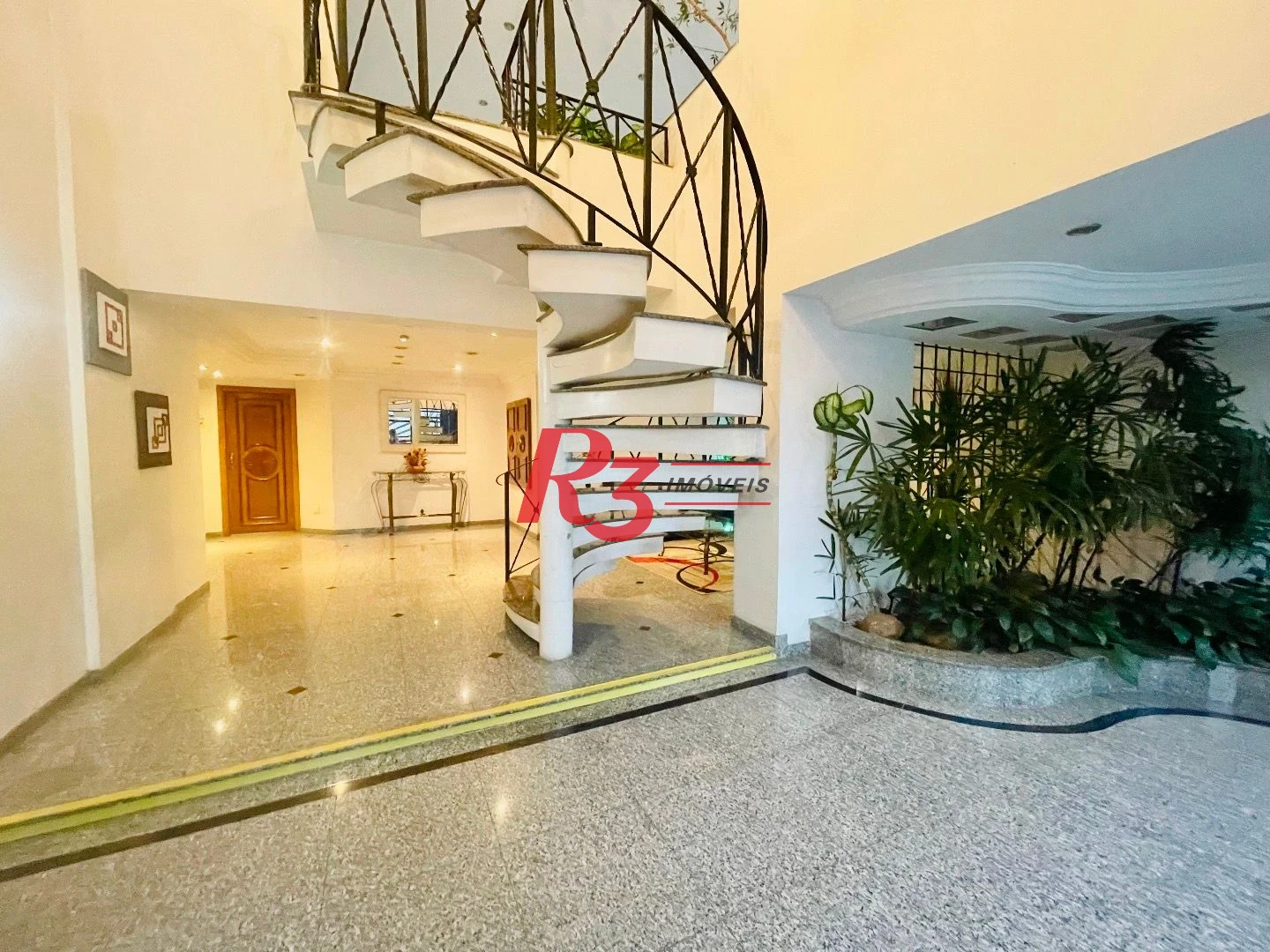 Apartamento com 2 dormitórios à venda, 123 m² por R$ 680.000,00 - Ponta da Praia - Santos/SP
