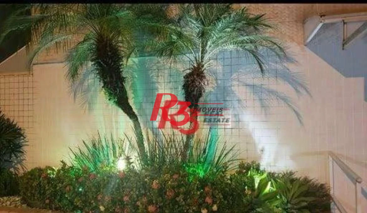 Linda casa mobiliada em Vilaggio, 2 suítes, garagem fechada, churrasqueira individual, piscina e salão de festas.