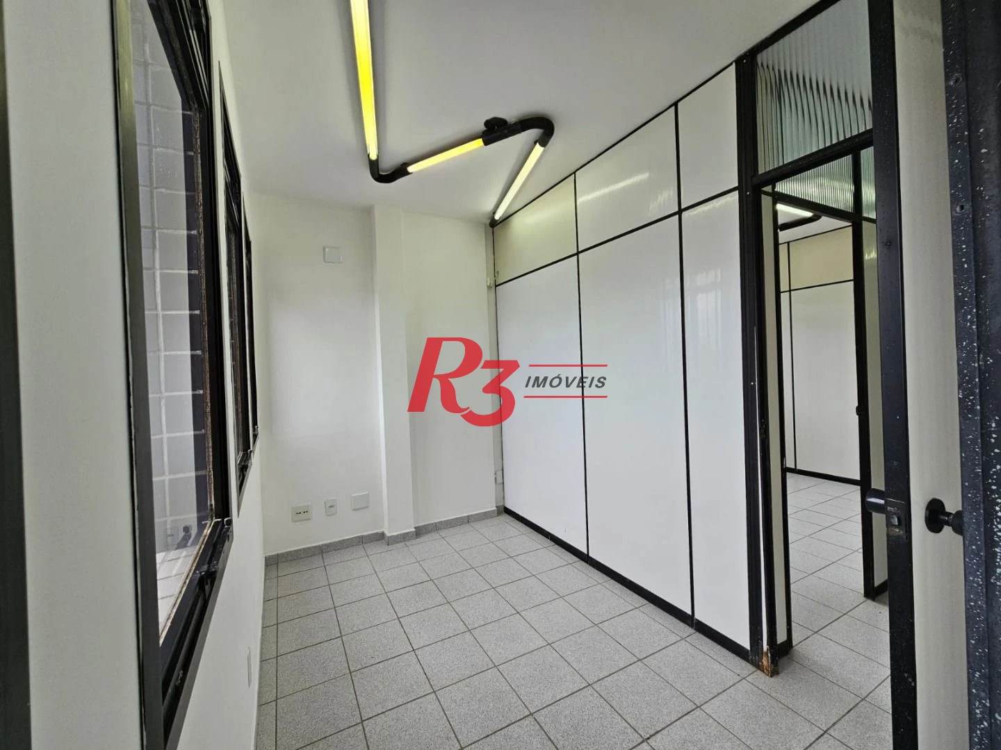 Sala, 85 m² - venda por R$ 370.000,00 ou aluguel por R$ 3.700,00/mês - Campo Grande - Santos/SP