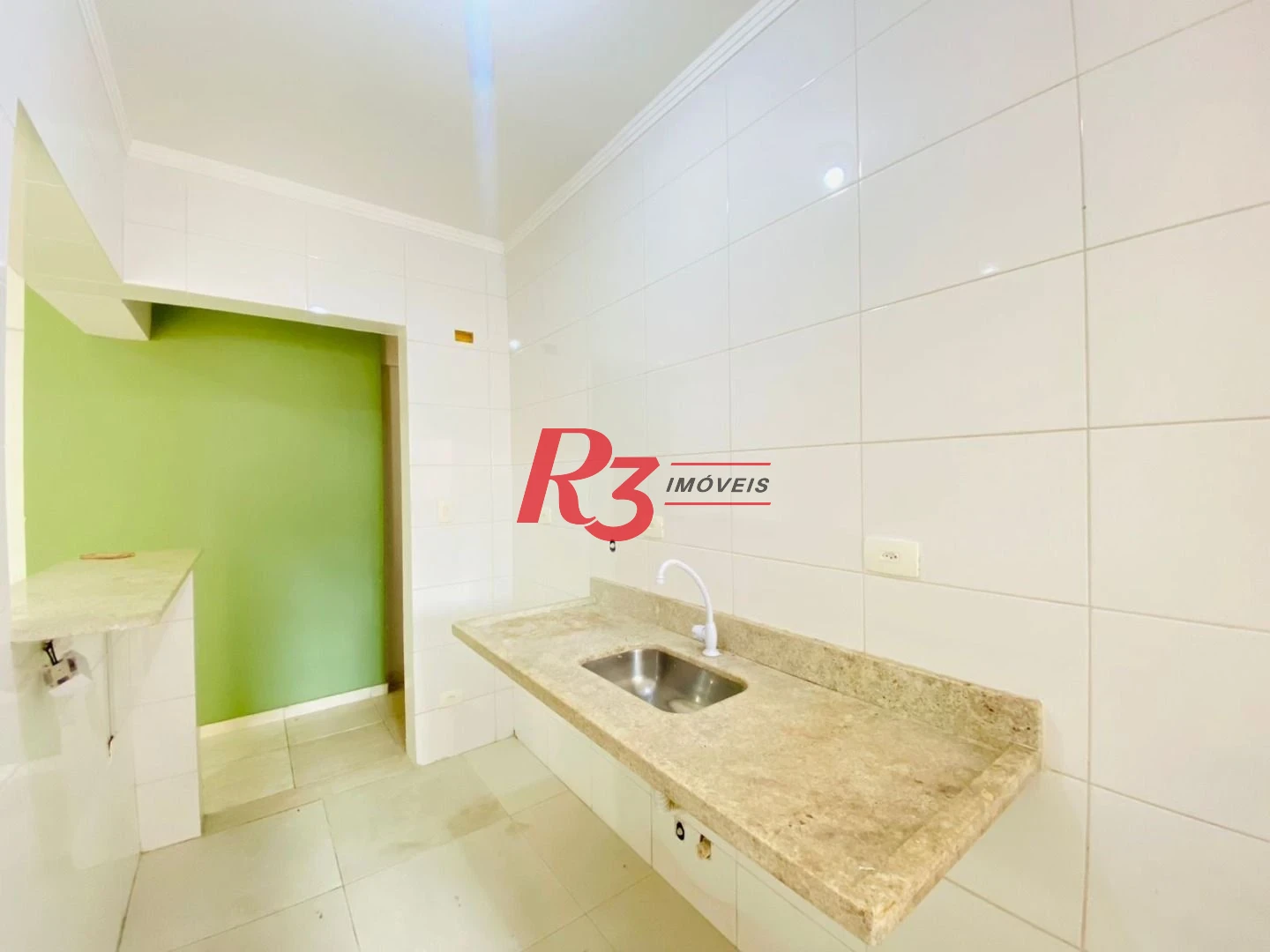 Apartamento com 2 dormitórios à venda, 60 m² por R$ 460.000,00 - José Menino - Santos/SP