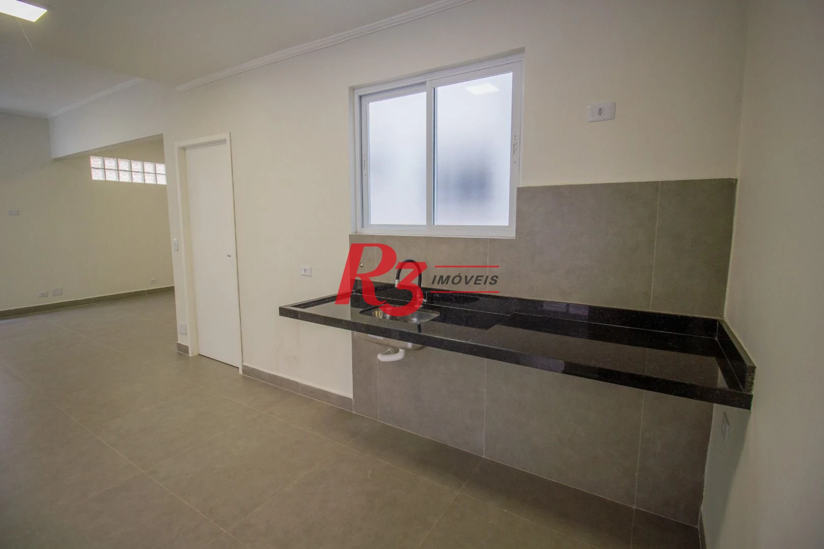 Apartamento com 2 dormitórios para alugar, 78 m² por R$ 493,97/mês - Boqueirão - Santos/SP