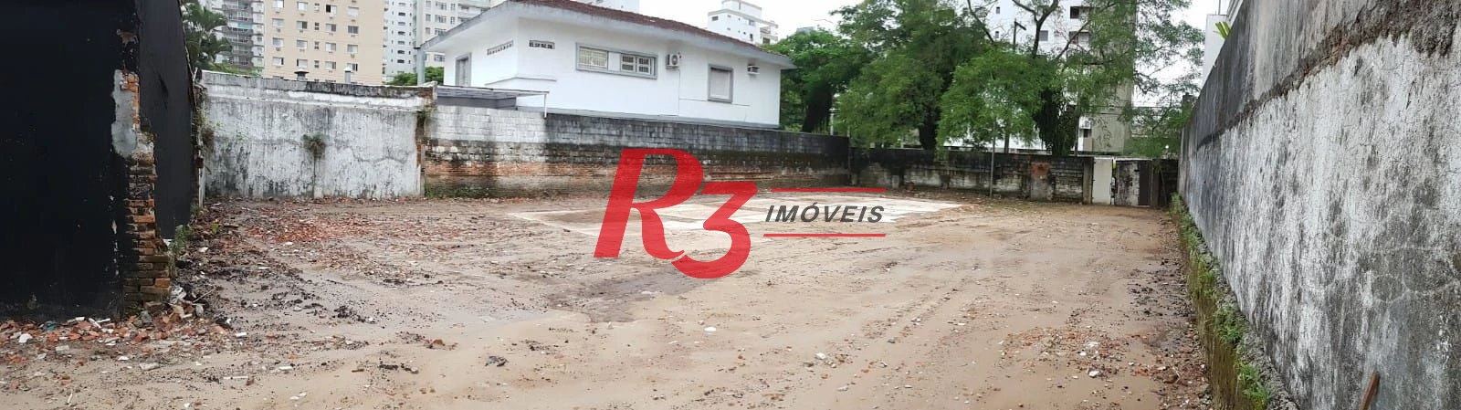 Terreno para alugar, 654 m² por R$ 10.998,74/mês - Centro - Guarujá/SP