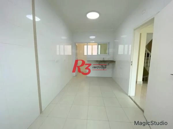 Casa com 3 dormitórios à venda, 150 m² por R$ 1.090.000,00 - Boqueirão - Santos/SP