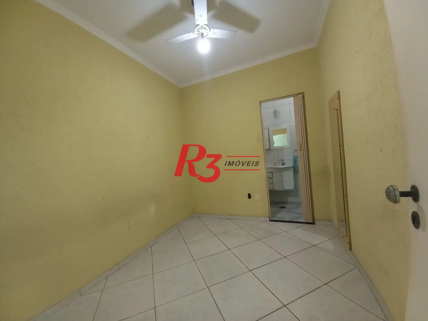 Sobrado com 3 dormitórios à venda, 261 m² por R$ 1.800.000,00 - Vila Matias - Santos/SP