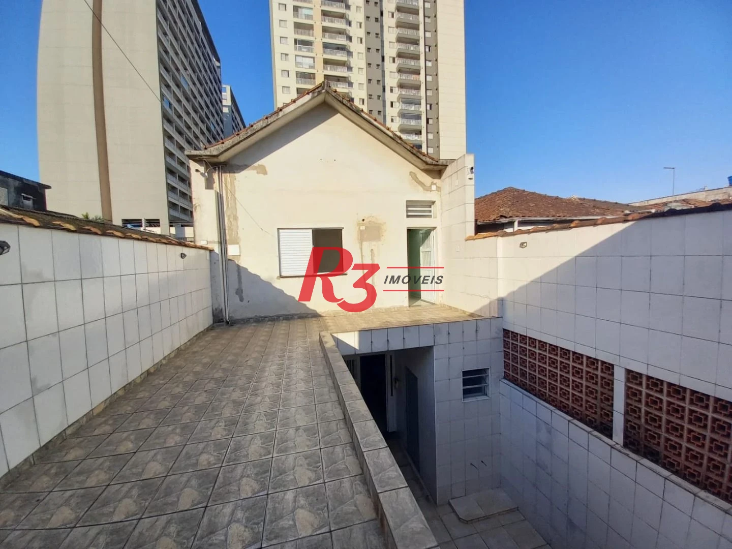 Sobrado com 3 dormitórios à venda, 261 m² por R$ 1.800.000,00 - Vila Matias - Santos/SP