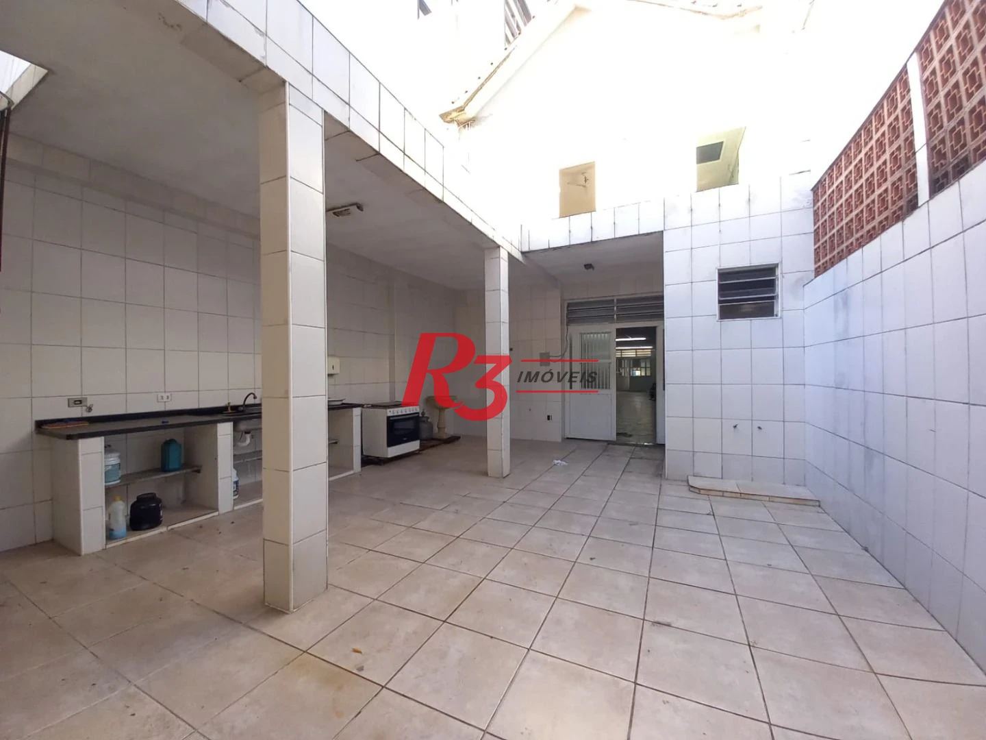 Sobrado com 3 dormitórios à venda, 261 m² por R$ 1.800.000,00 - Vila Matias - Santos/SP