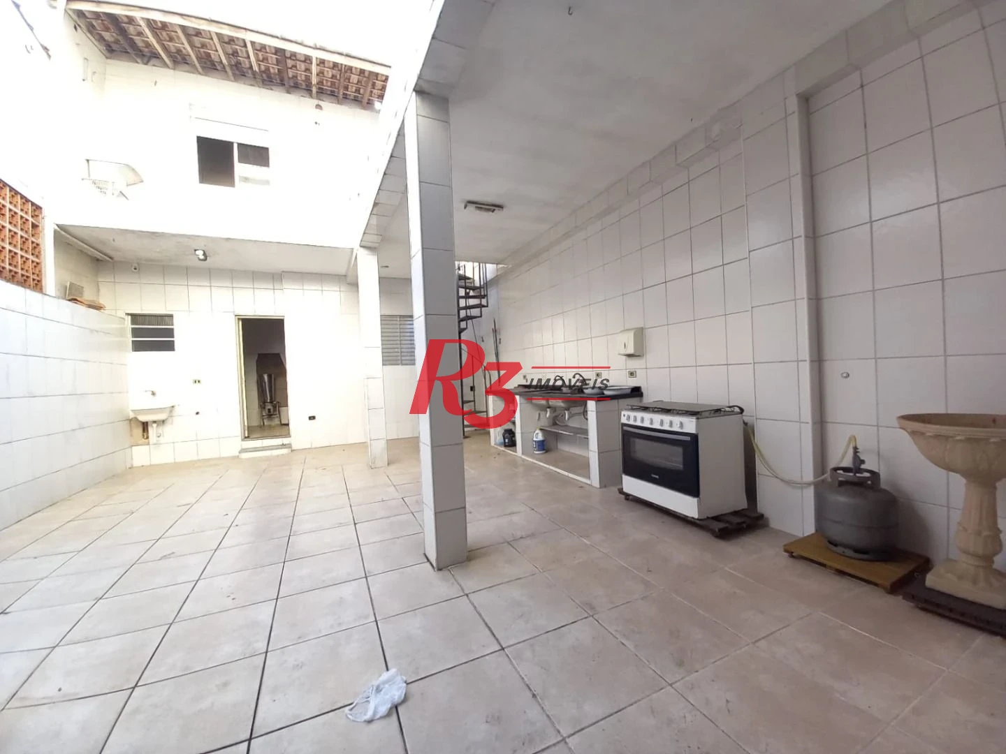 Sobrado com 3 dormitórios à venda, 261 m² por R$ 1.800.000,00 - Vila Matias - Santos/SP