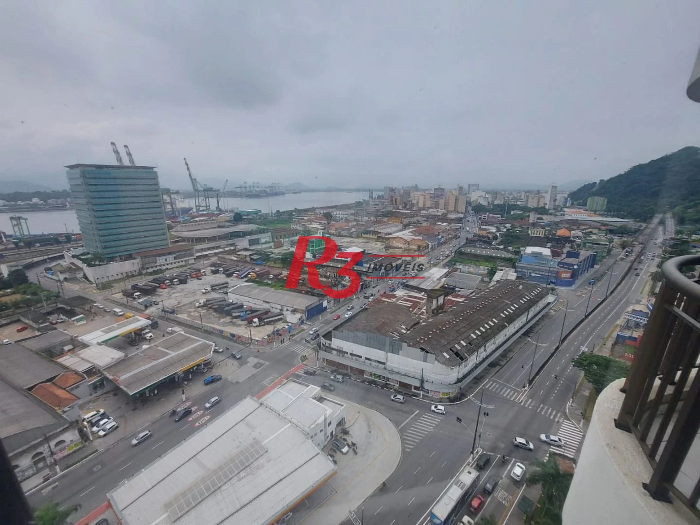 Sala à venda, 53 m² por R$ 350.000,00 - Valongo - Santos/SP