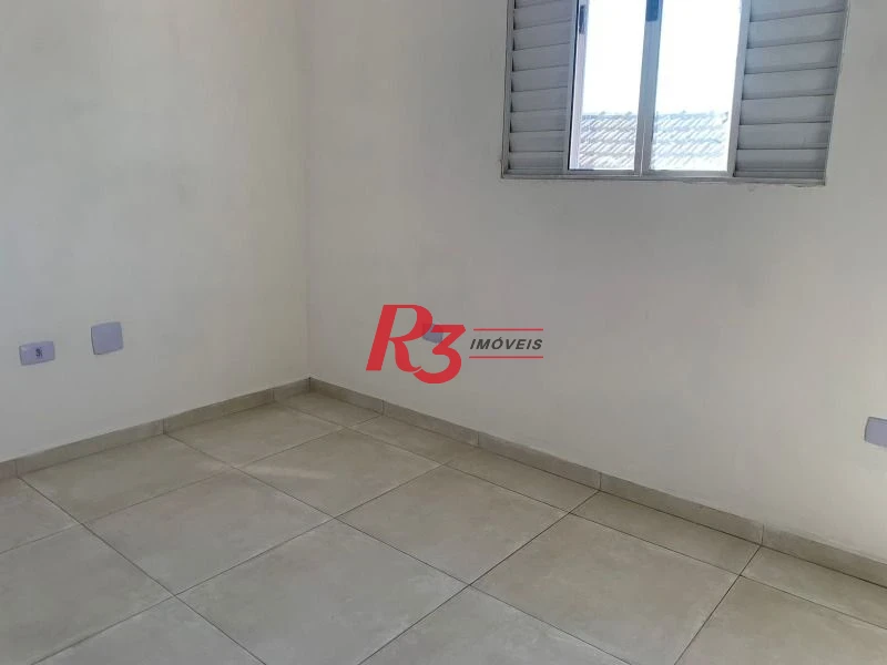 Casa com 2 dormitórios à venda, 72 m² por R$ 320.000,00 - Chico de Paula - Santos/SP