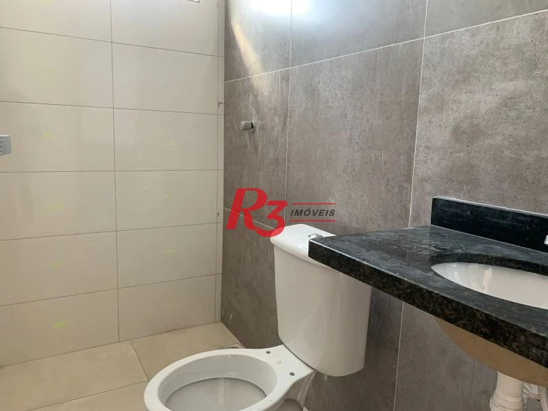 Casa com 2 dormitórios à venda, 72 m² por R$ 320.000,00 - Chico de Paula - Santos/SP