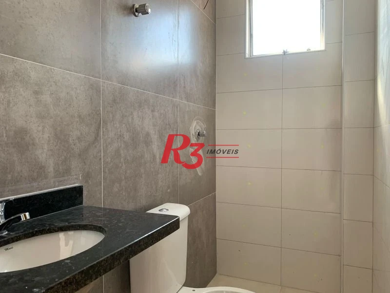 Casa com 2 dormitórios à venda, 72 m² por R$ 320.000,00 - Chico de Paula - Santos/SP
