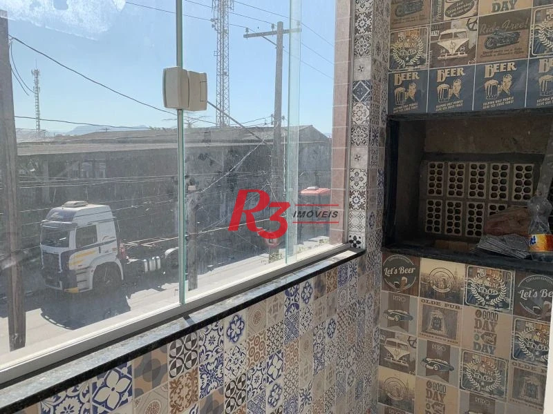Casa com 2 dormitórios à venda, 72 m² por R$ 320.000,00 - Chico de Paula - Santos/SP