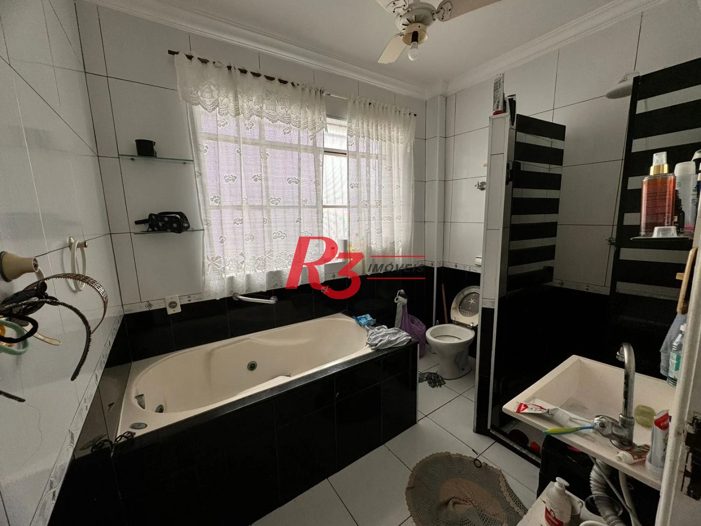 Casa à venda, 197 m² por R$ 730.000,00 - Vila Valença - São Vicente/SP